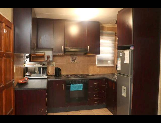 2 BEDROOM HOUSE FOR SALE IN FLEURHOF